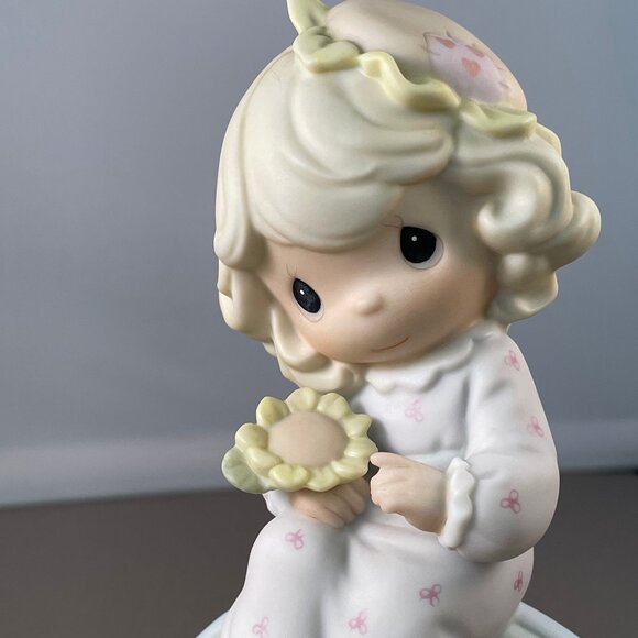 Precious Moments Dreams Really Do Come True Rainbow Girl Gold Pot Statue 128309 - Picture 13 of 15